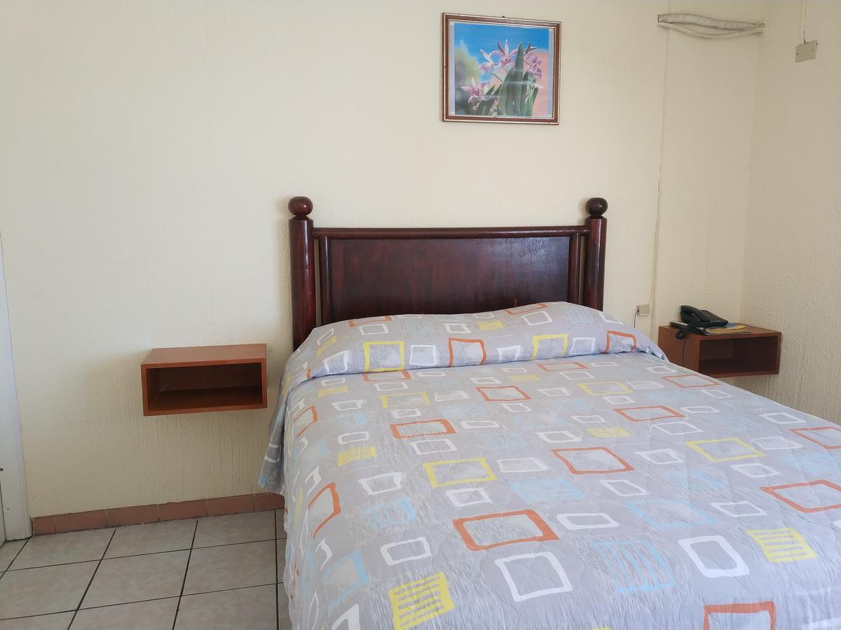 لاباز Hotel Pekin المظهر الخارجي الصورة
