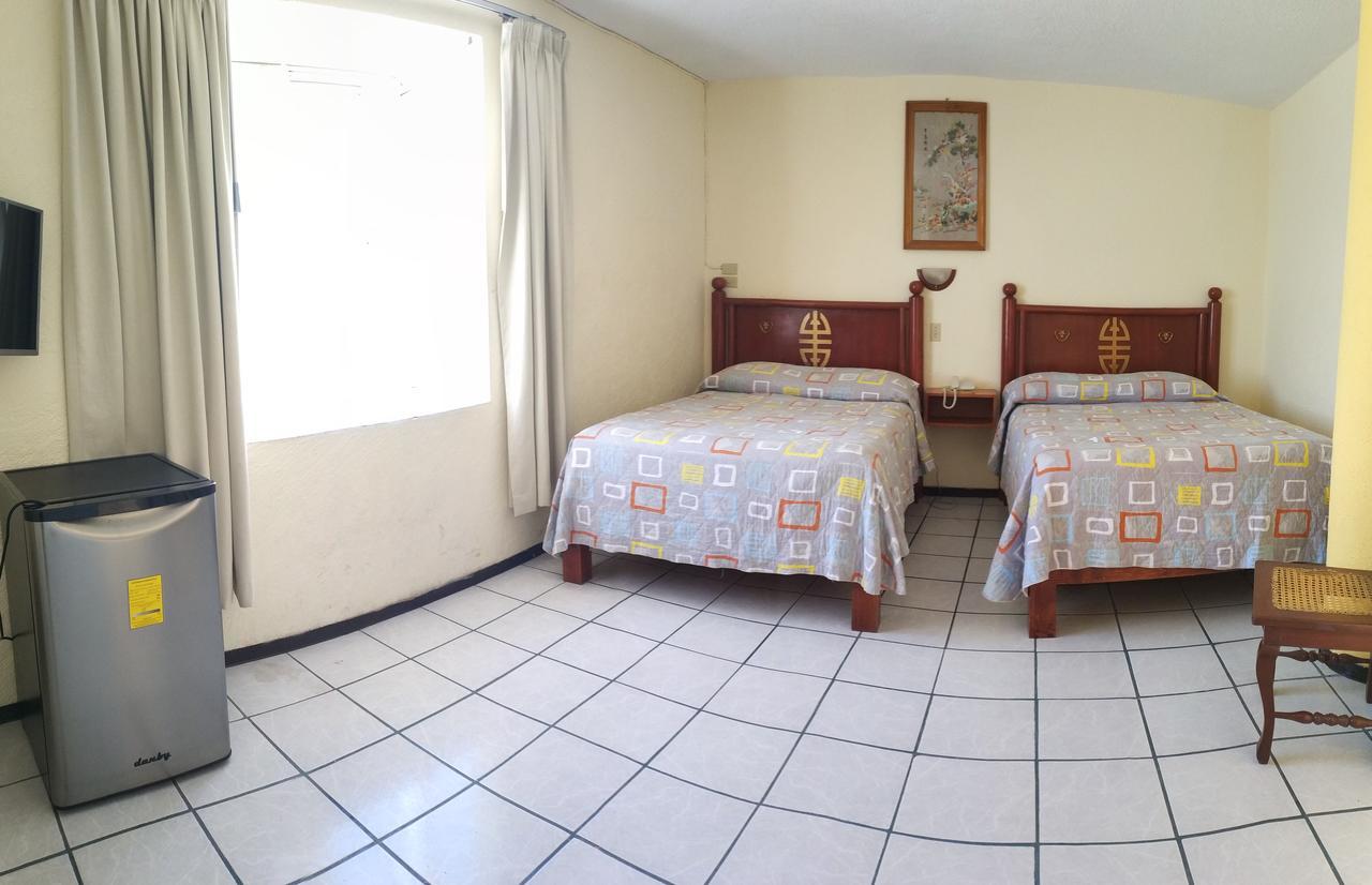 لاباز Hotel Pekin المظهر الخارجي الصورة